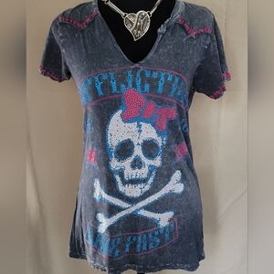 Gray Skull Graphic Tee with Pink Accents